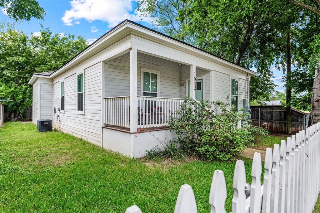 1012 Burnett Avenue, Waco