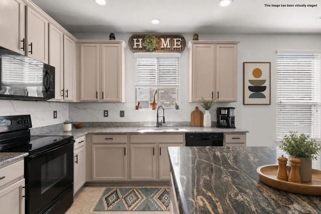 8213 Wildwest Drive, Fort Worth
