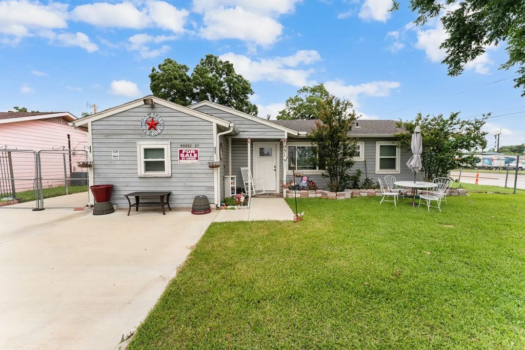 7051 Hodde Street, Dallas