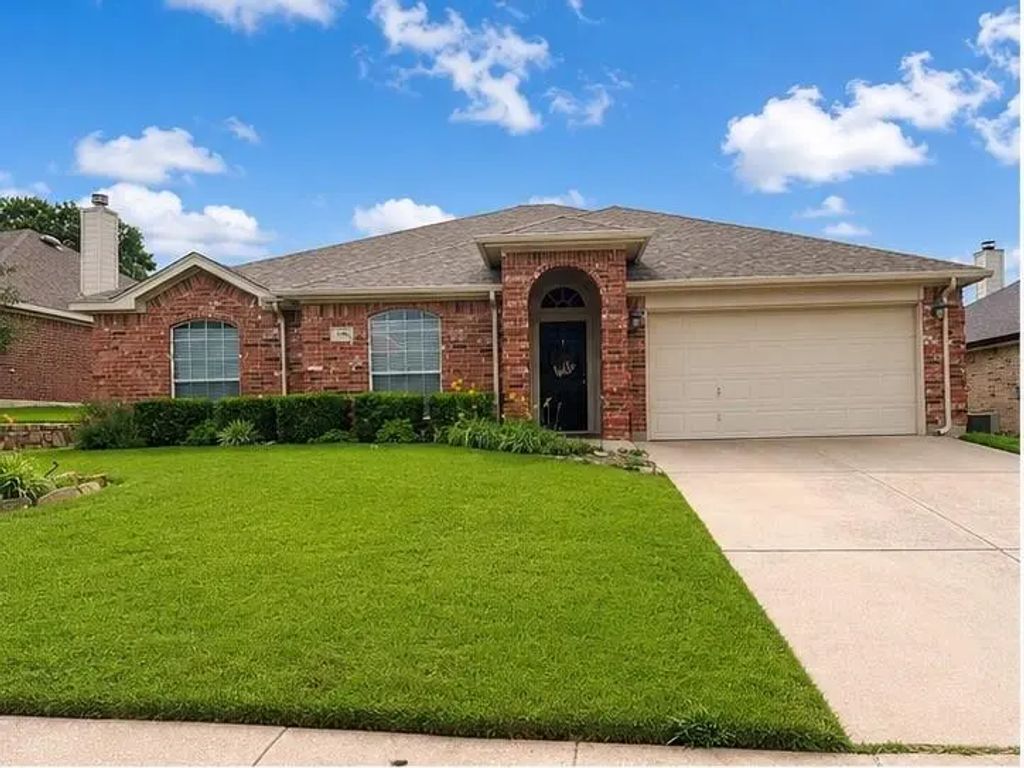 1100 Linden Drive, Burleson
