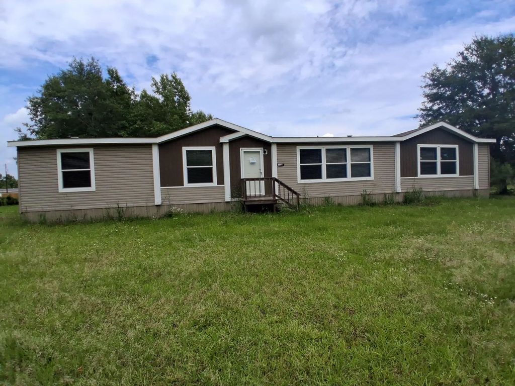 10015 Woolworth Road, Keithville