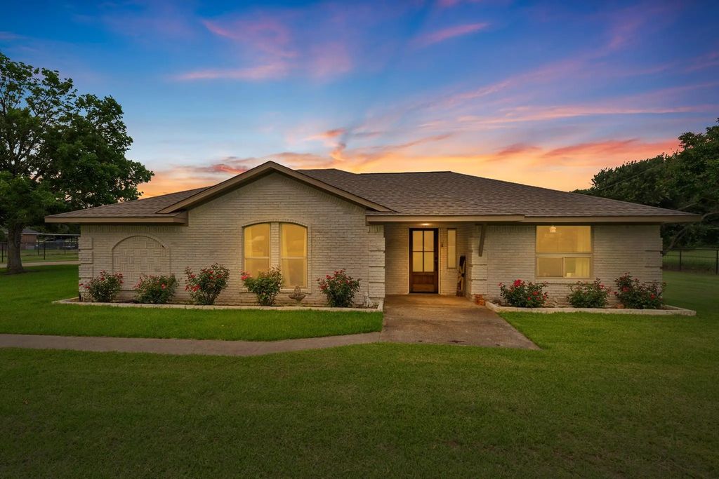 380 Farr Altom Road, Seagoville