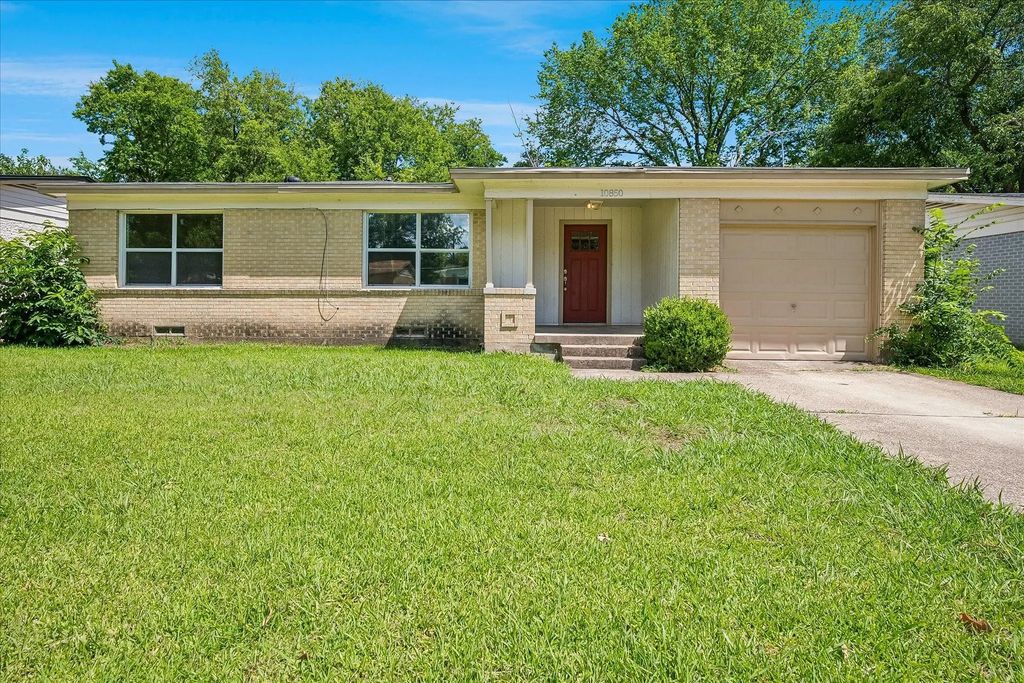 10850 Sharondale Drive, Dallas