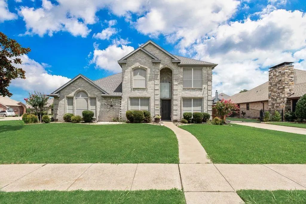 108 Bowie Street, Forney