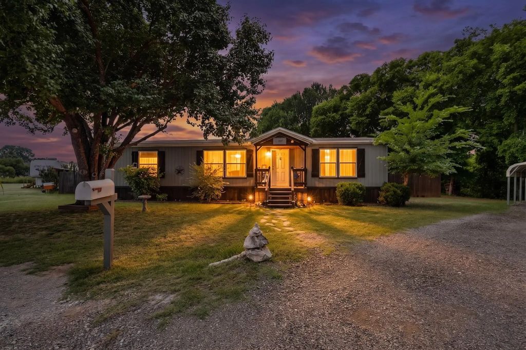 5800 Archery Court, Granbury
