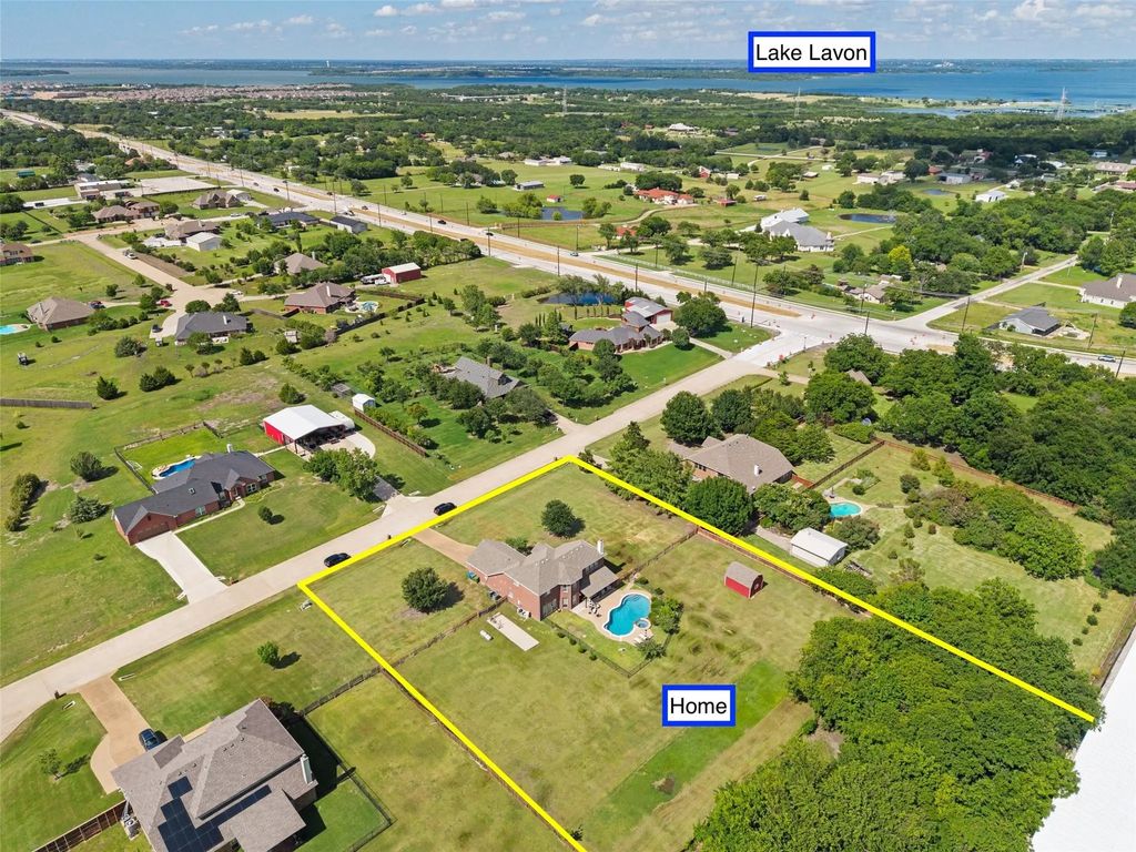 2305 Silver Maple Drive, St. Paul