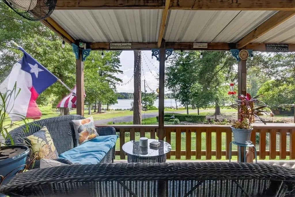505 County Road 3420, Hawkins