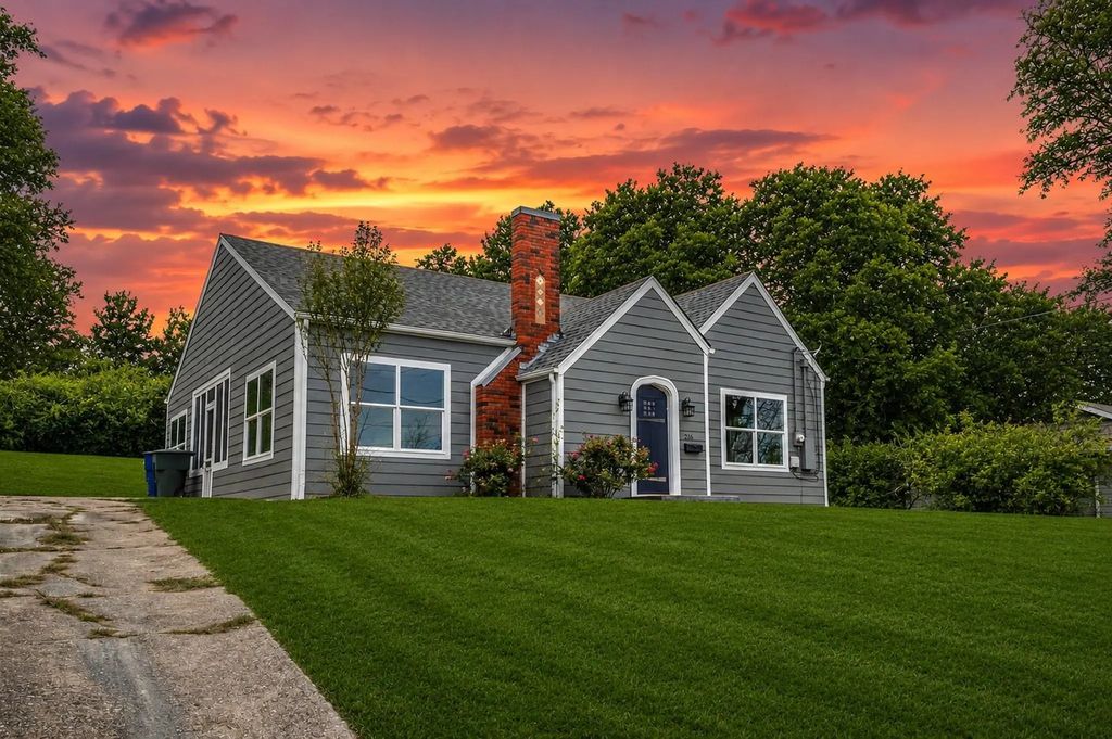 216 N Ricketts Street, Sherman