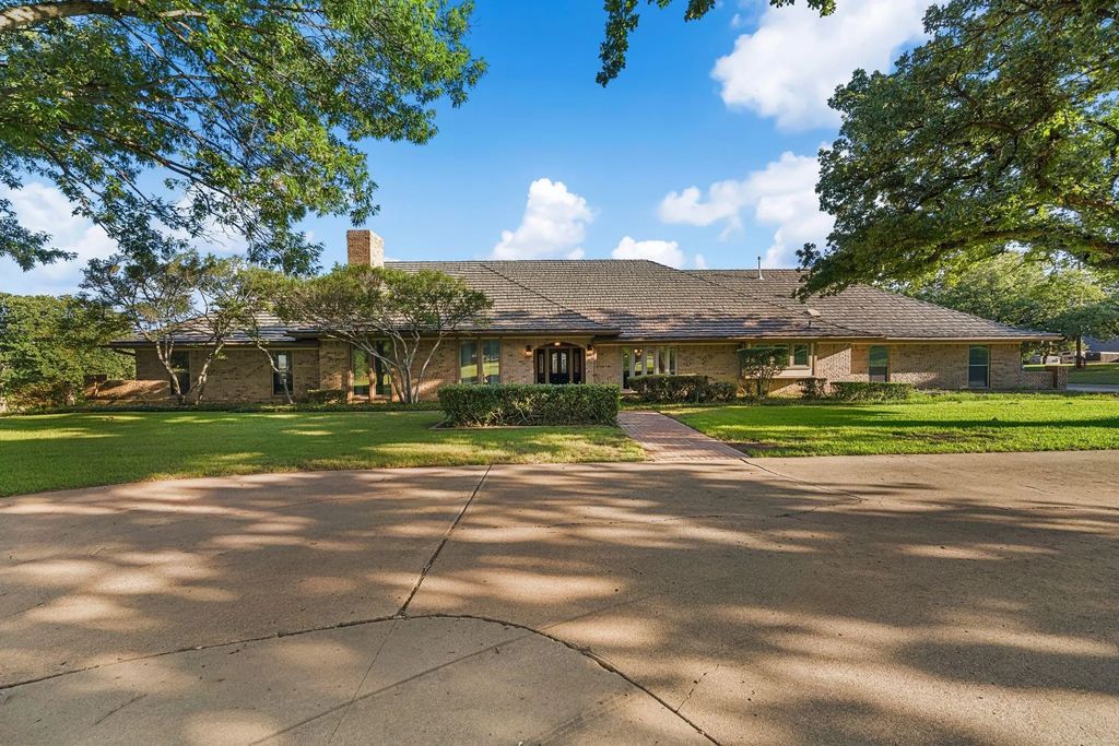 8920 Martin Drive, North Richland Hills