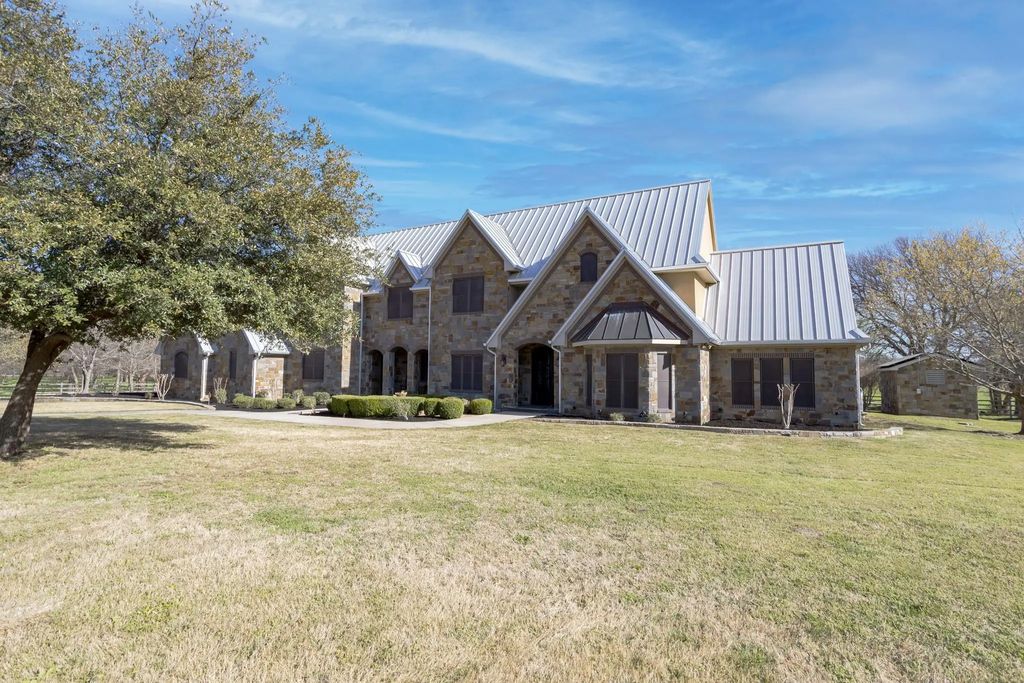 8970 Burnett Road, Justin