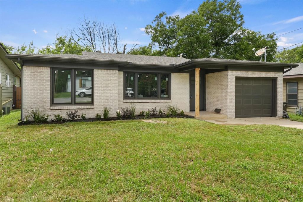 3216 Sappington Place, Fort Worth