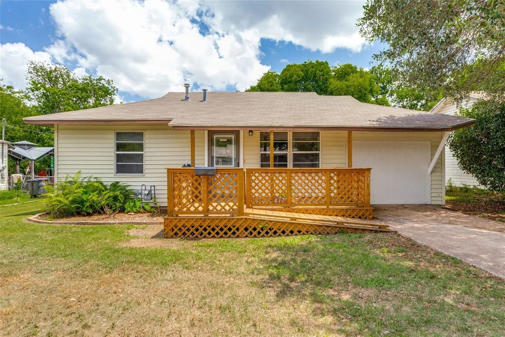 417 Marengo Street, Cleburne