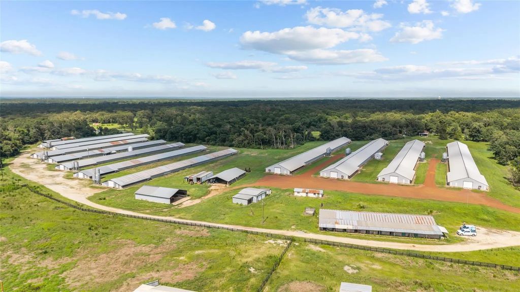 3216 Old Ewing Road, Lufkin