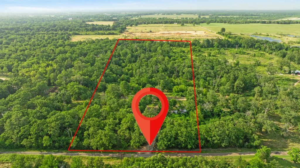 5200 County Road 45080, Arthur City