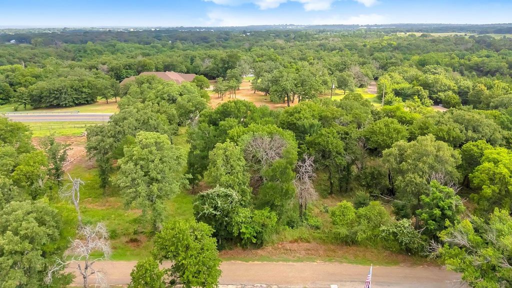 2305 County Road 425c, Cleburne