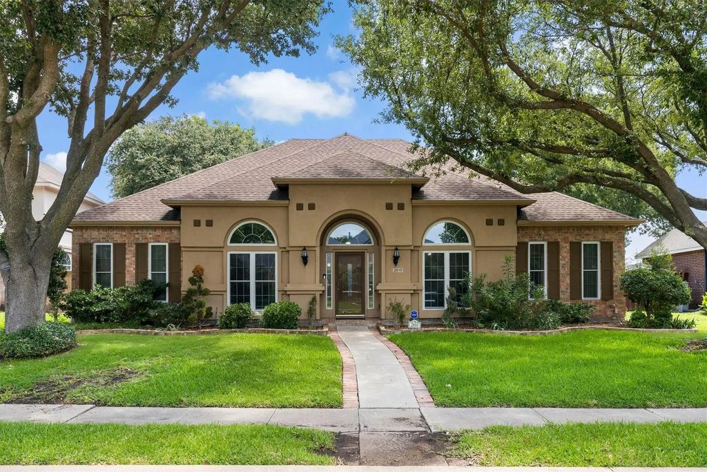 2810 Harborview Boulevard, Rowlett