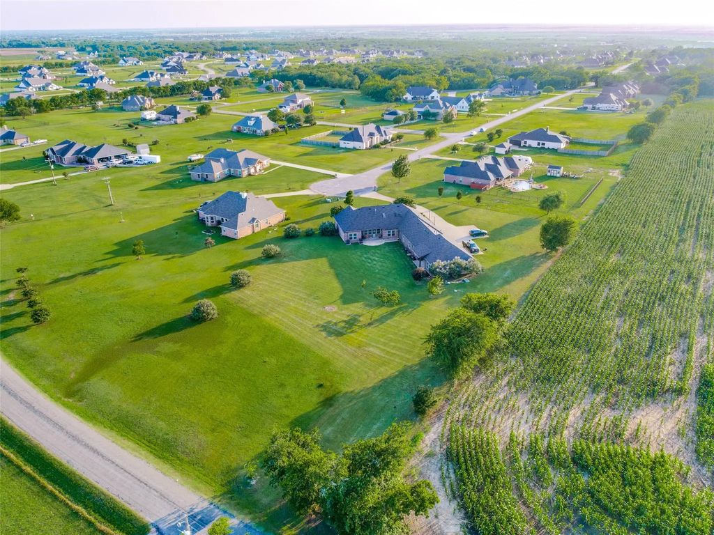 158 Whispering Winds Drive, Gunter
