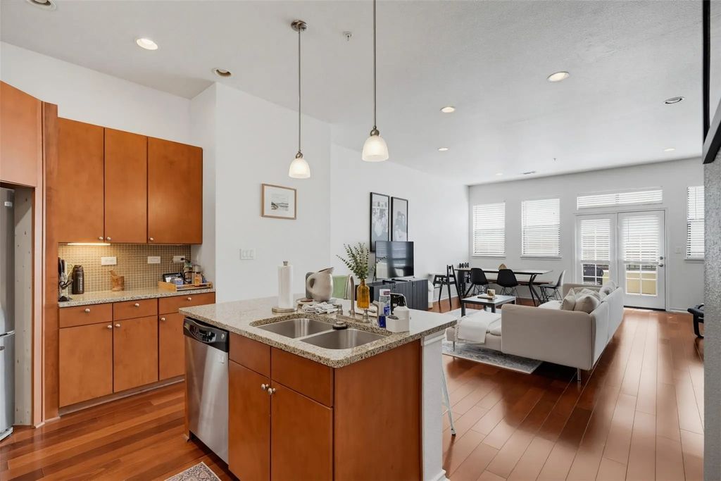 1201 Beaconsfield Lane 109, Arlington