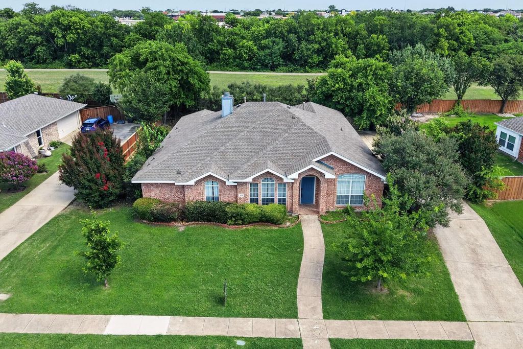 320 Elizabeth Trail, Murphy
