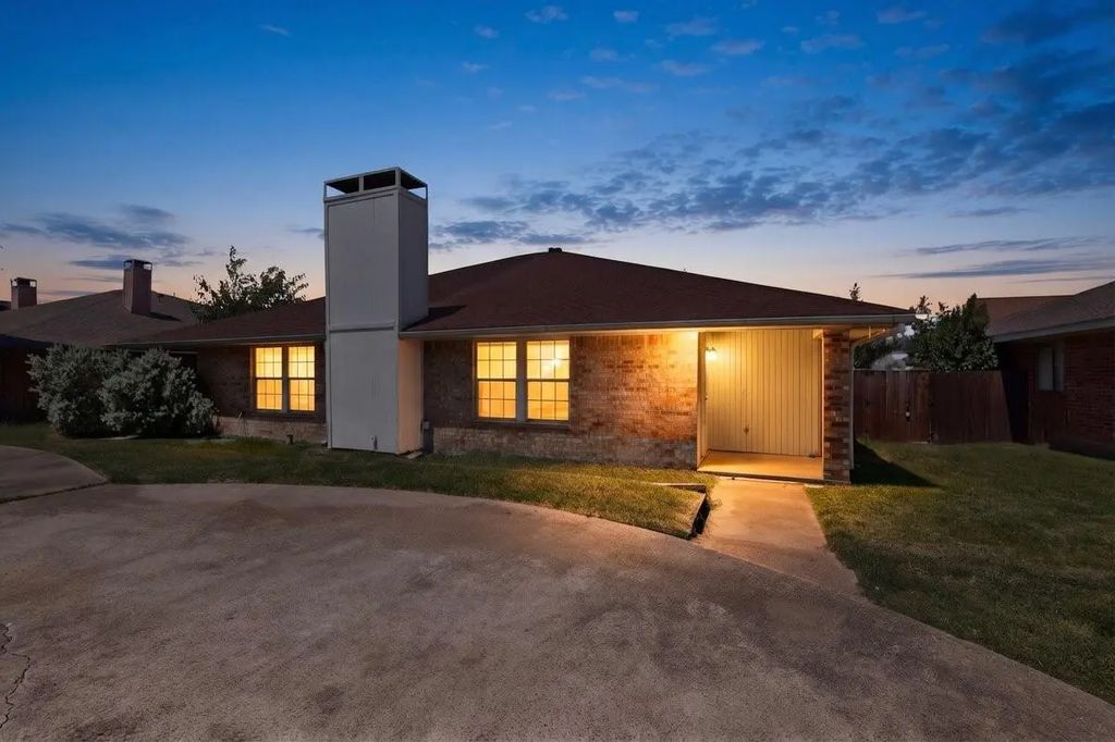 9693 Windy Ridge Road, Frisco
