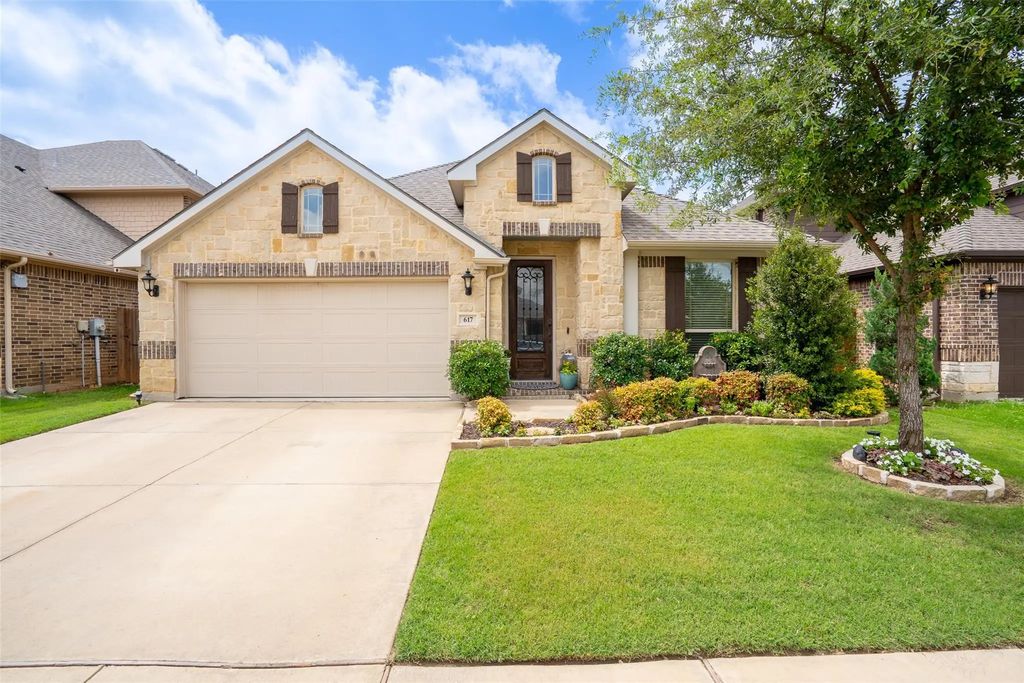 617 Fox Creek Trail, Fort Worth
