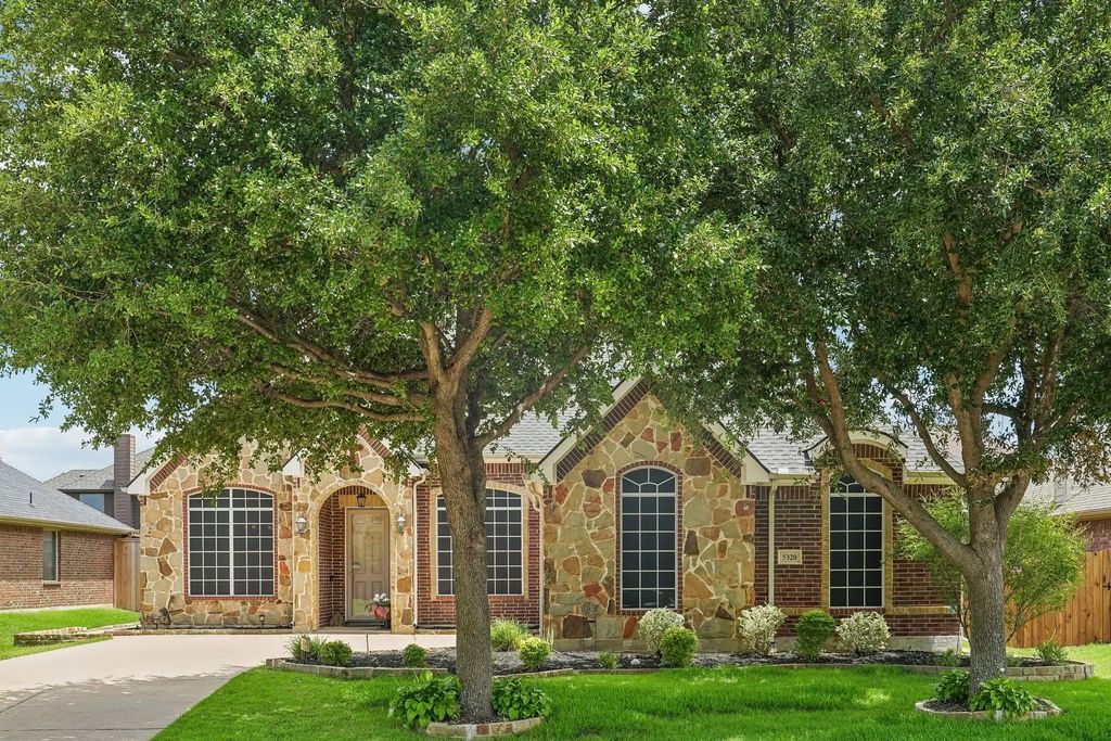 5320 Brazoria Drive, Grand Prairie