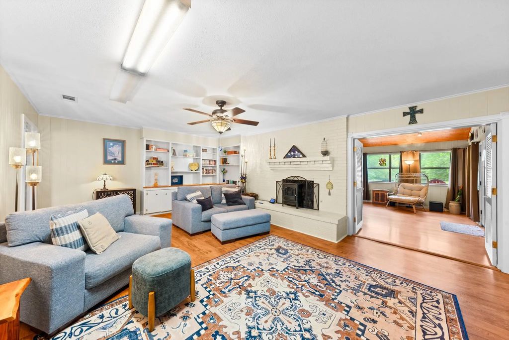 2826 Birchwood Lane, Commerce