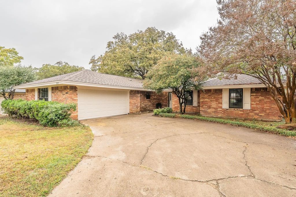 917 Bucknell Drive, Arlington