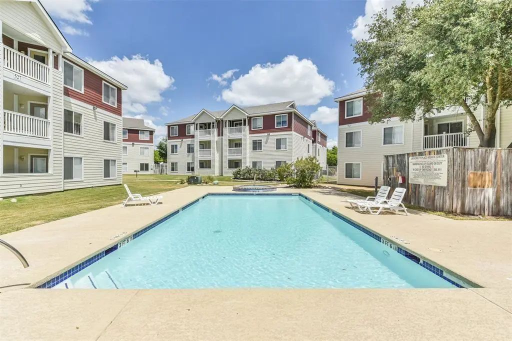 521 Southwest Parkway 304, College Station