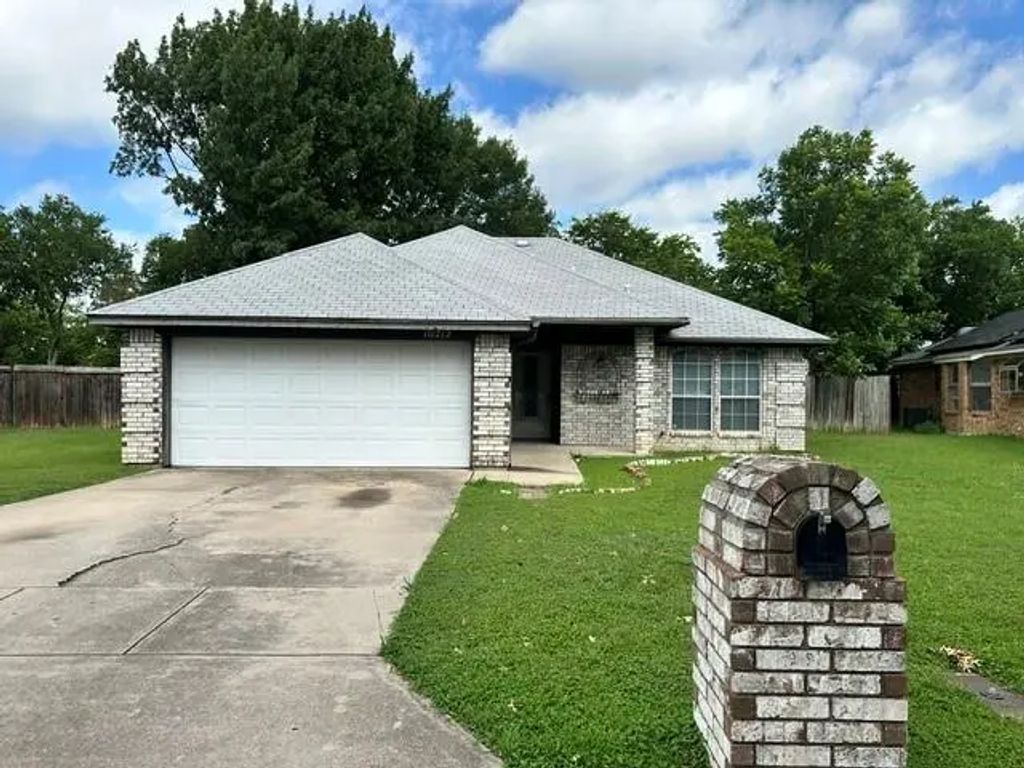 10212 Little Fox Court, Fort Worth