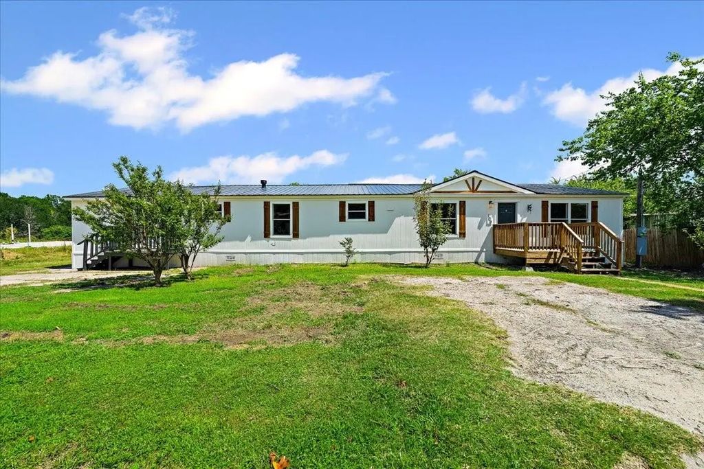 109 T A Carroll Avenue, Corsicana