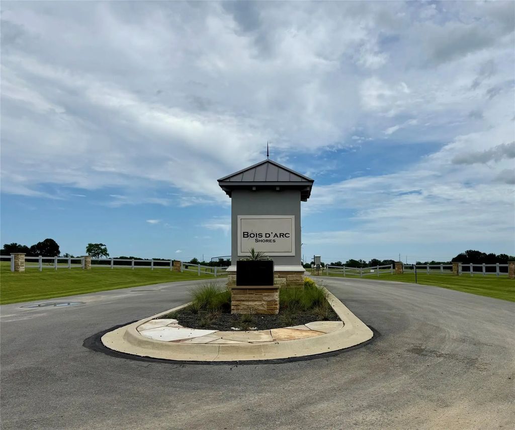 430 Shoreline Drive, Dodd City