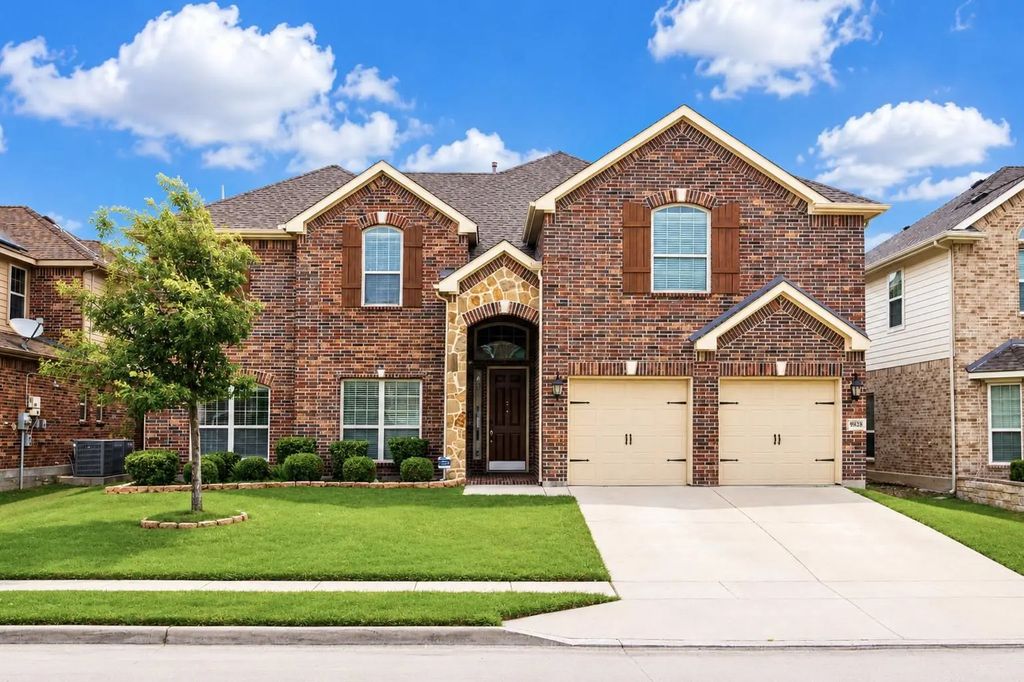 9828 Milkweed Lane, Fort Worth