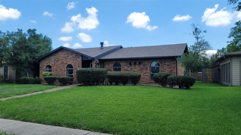 1334 Paris Drive, Garland