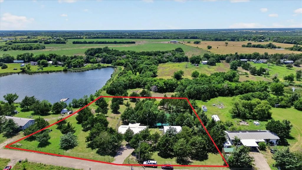 8088 Telegraph Road, Quinlan