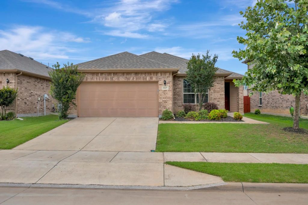 3117 Antler Point Drive, Fort Worth