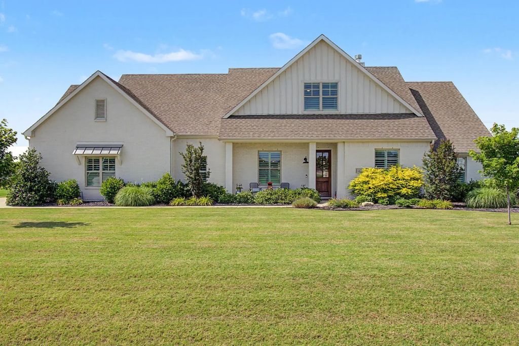 1401 Oliver Creek Lane, Justin