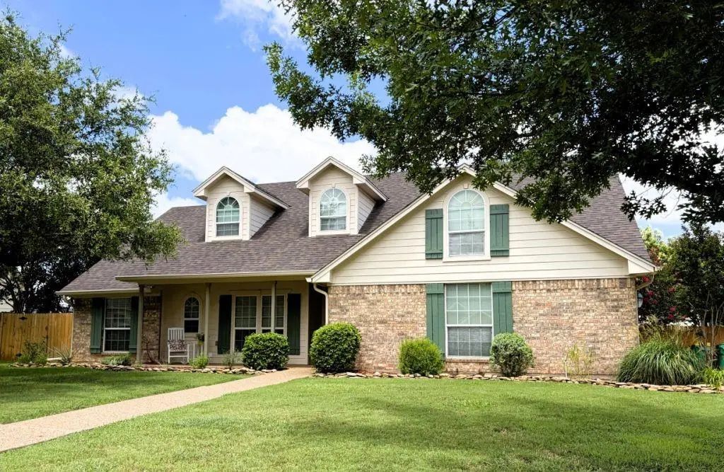 395 Hawkins, Robinson
