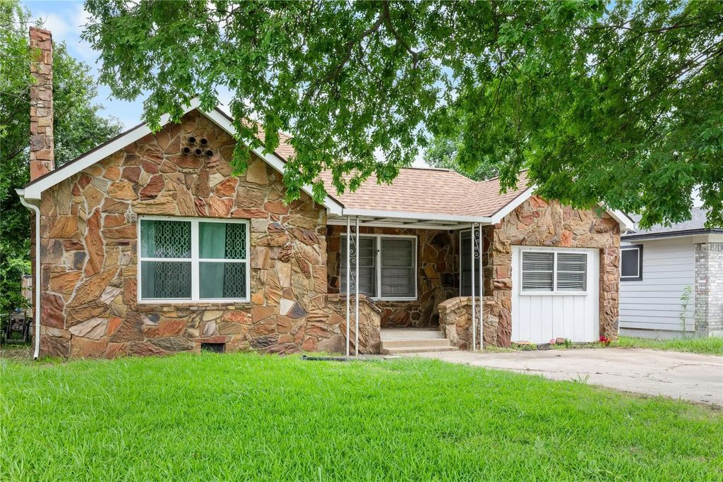 1211 N Harrison Avenue, Sherman