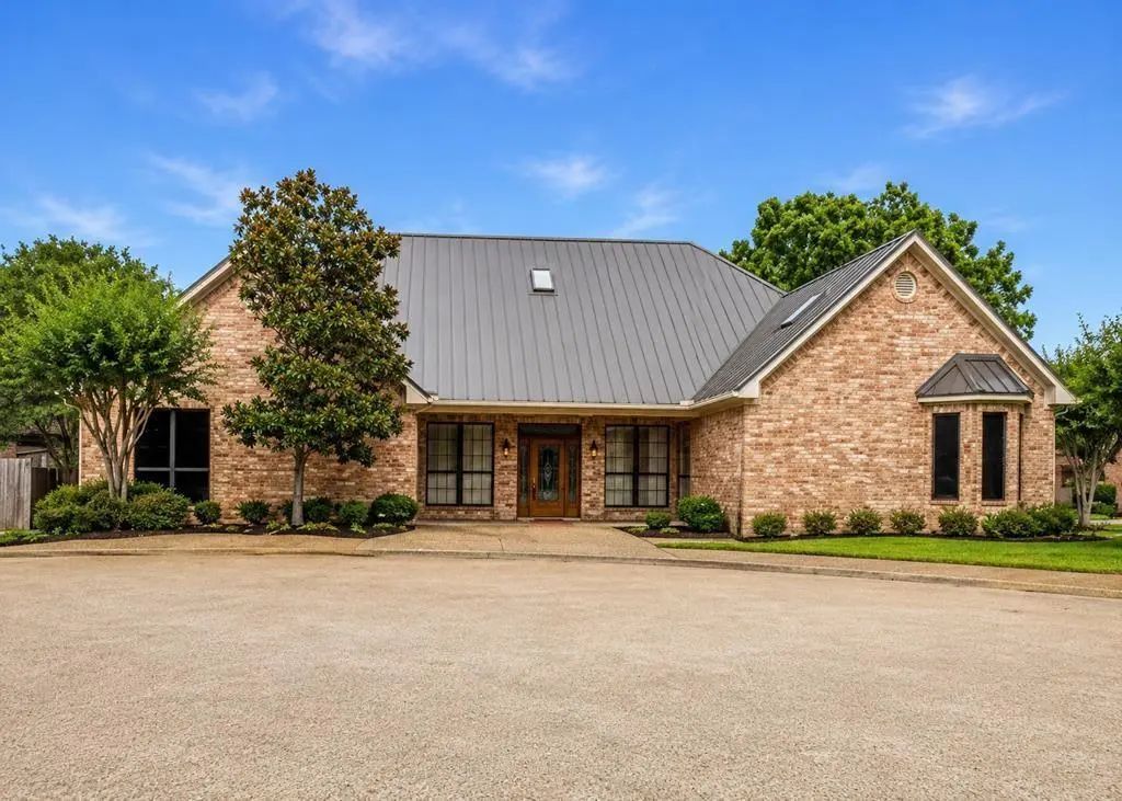 706 Park Place Drive, Athens