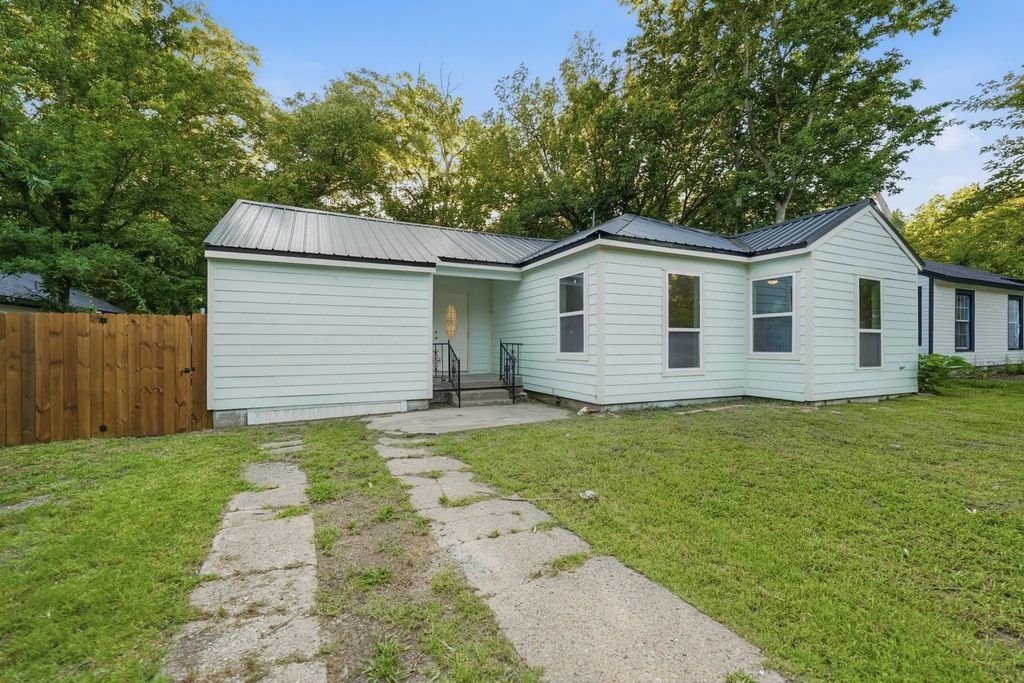 1103 Bell Drive, Greenville