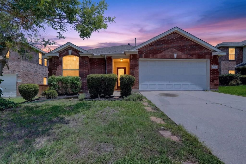 9324 Warren Drive, McKinney