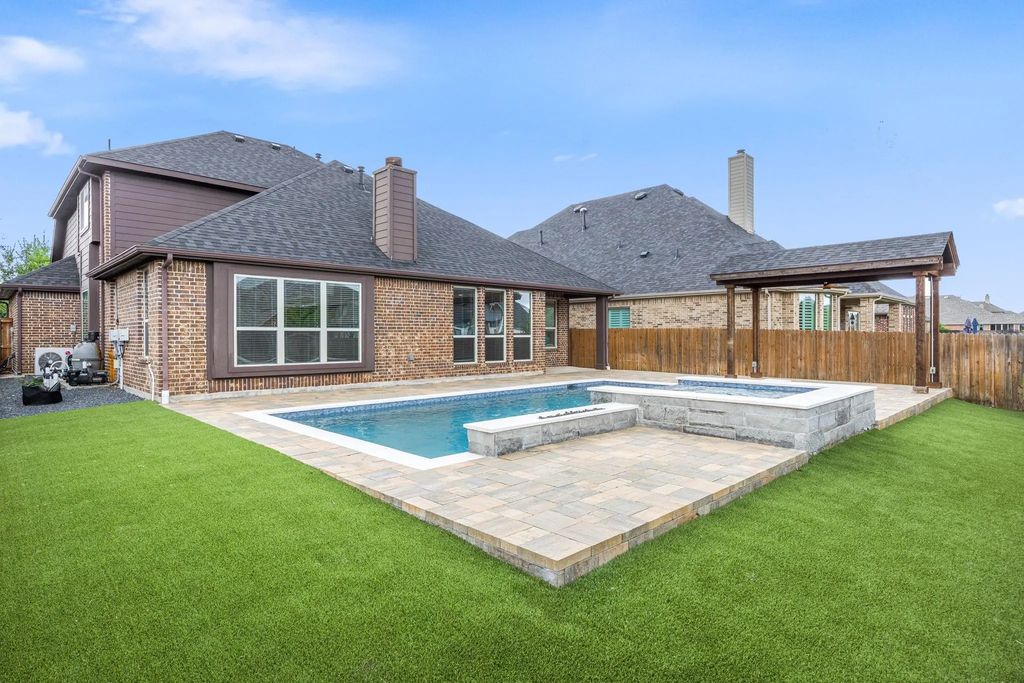 1116 Wedgewood Drive, Forney