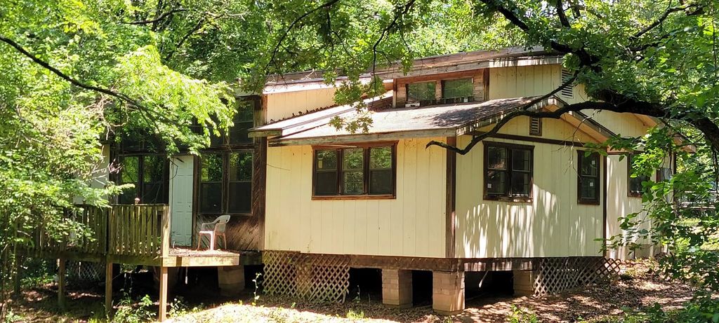 10132 Northview Drive, Wills Point