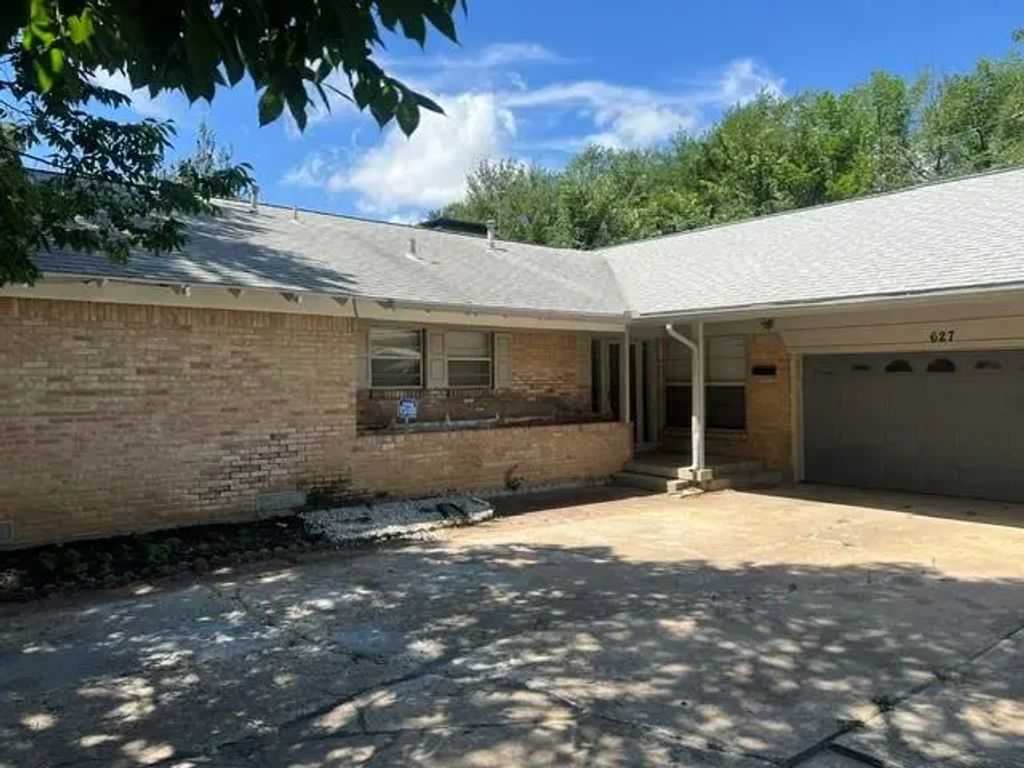 627 Kingston Drive, Irving