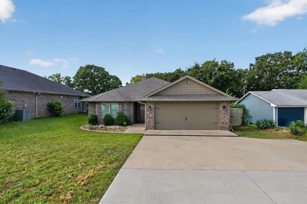 3016 Loy Lake Road, Denison
