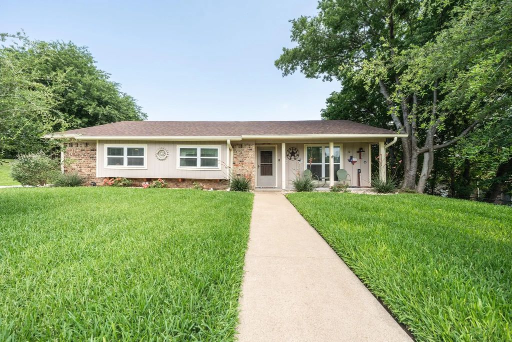9509 Stony Point Drive, Woodway