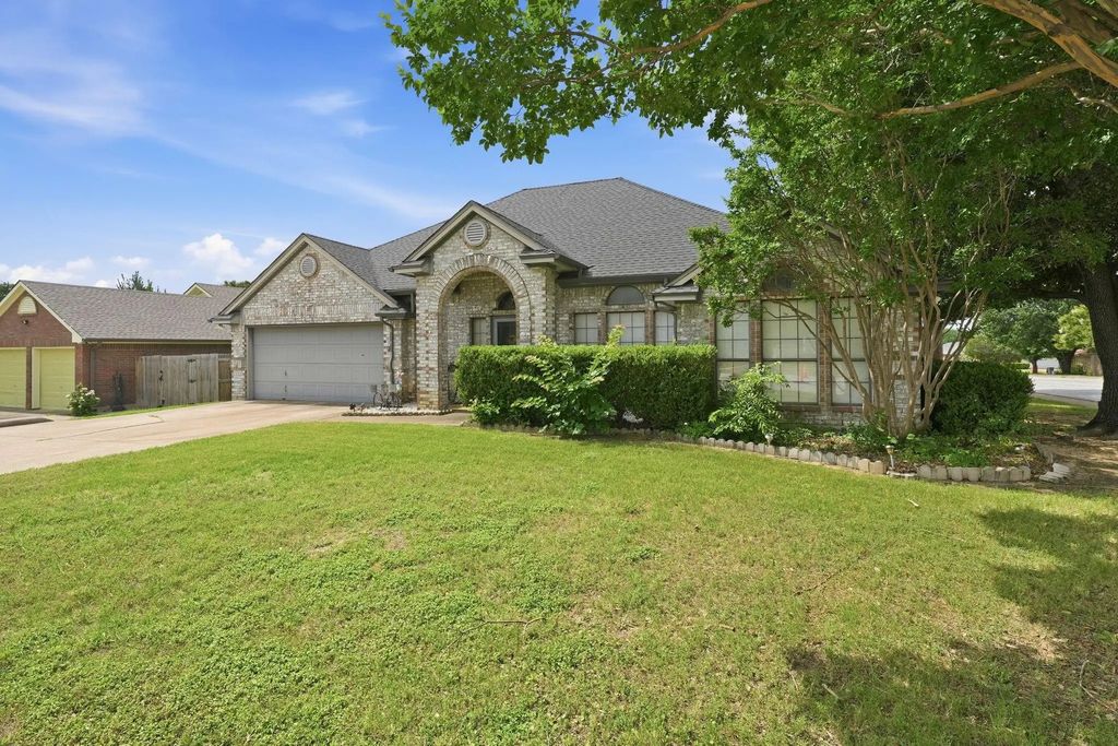 7600 Chapman Drive, North Richland Hills