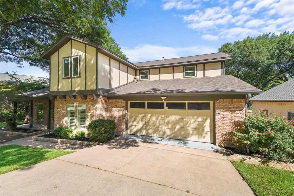 1404 Creekford Drive, Arlington
