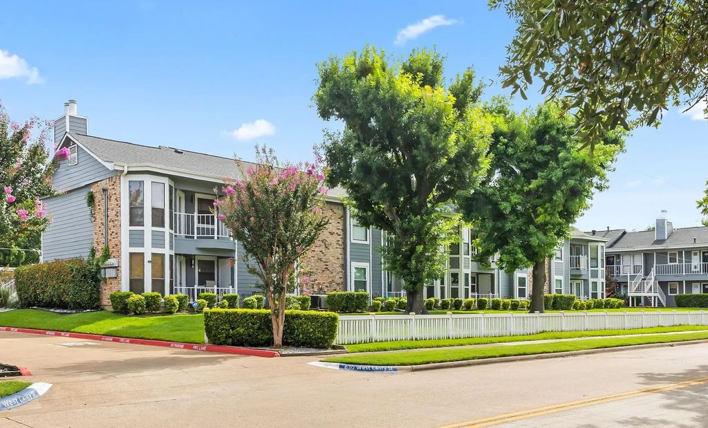 630 W Canty Street B3, Dallas